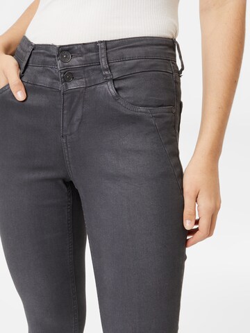 Soccx Slimfit Jeans 'MIRA' i grå