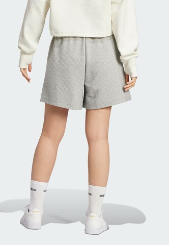 ADIDAS SPORTSWEAR - Loosefit Pantalón deportivo 'All Szn' en gris