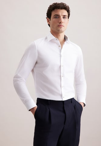 Coupe slim Chemise business 'Schwarze Rose' SEIDENSTICKER en blanc : devant