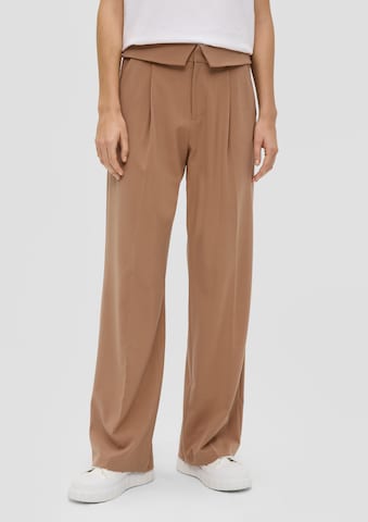 QS - Pierna ancha Pantalón plisado en marrón: frente