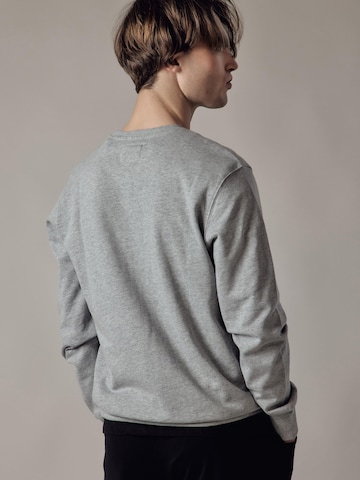 Felpa 'Felpa Girocollo' di OWN Off With Nature in grigio