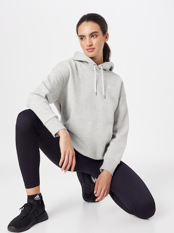 Sweat de sport 'Essential' UNDER ARMOUR en gris