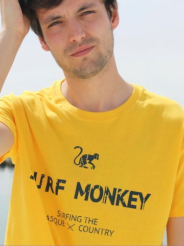 Surf Monkey - Camiseta en amarillo