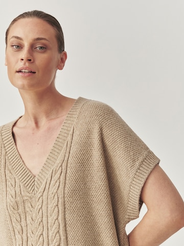 TATUUM Vest i beige