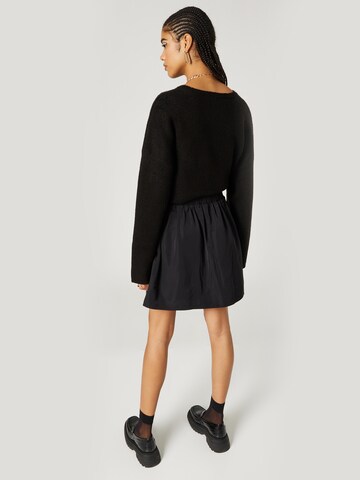 Hoermanseder x About You Skirt 'Gemma' in Black