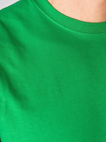 TEESHOPPEN - Ajuste regular Camisa ' Organic Basic ' en verde