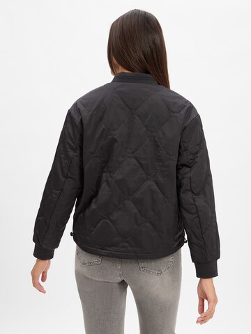 OPUS Between-season jacket 'Hallinu' in Black