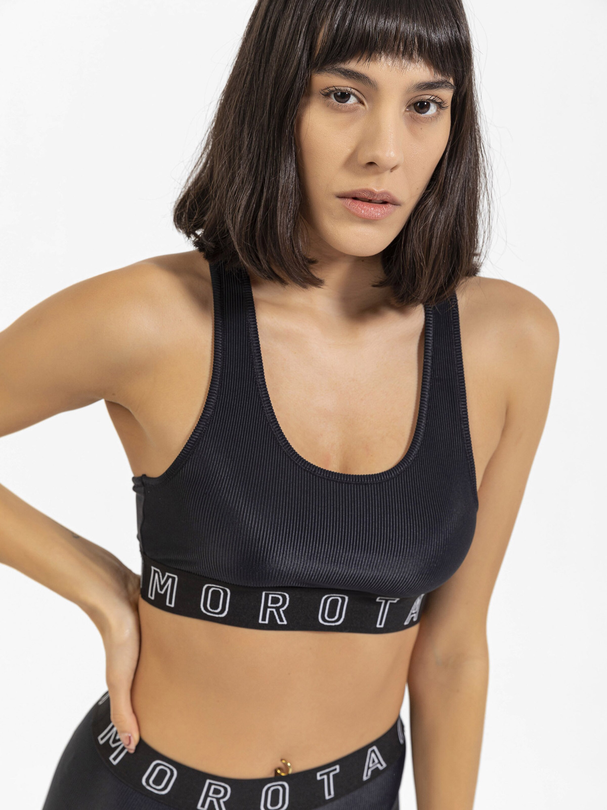 MOROTAI Bustier Sport bh ' Energy Bra ' in Zwart: voorkant