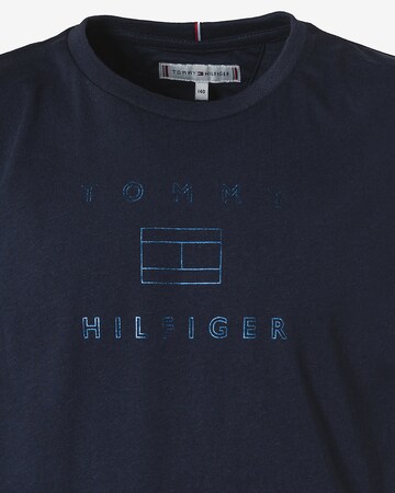 TOMMY HILFIGER T-shirt i blå