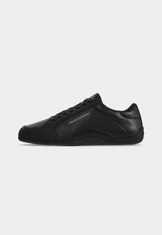 Baskets basses ARMANI EXCHANGE en noir : devant
