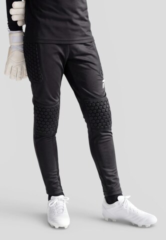 REUSCH Slimfit Sporthose 'Contest II' in Schwarz: Vorderseite