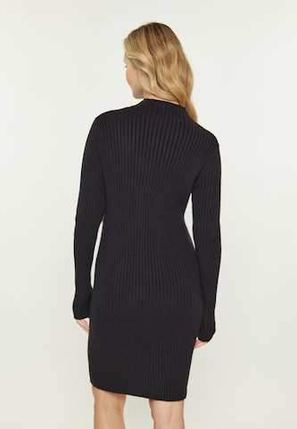 Robe usha BLUE LABEL en noir