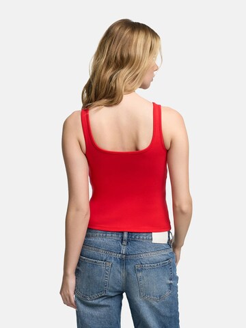 cfab (formerly creamy fabrics) - Top 'Cotton Tank with Built-In Wireless Bra' en rojo