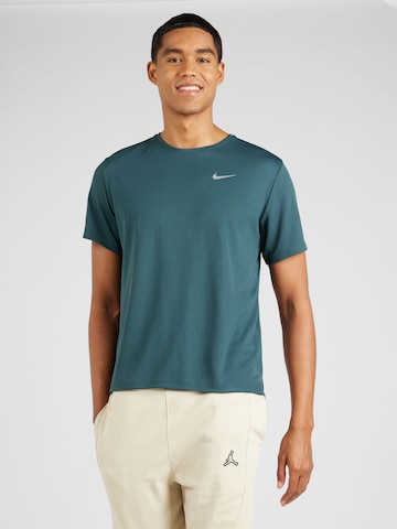 T-Shirt fonctionnel 'MILER' NIKE en vert : devant