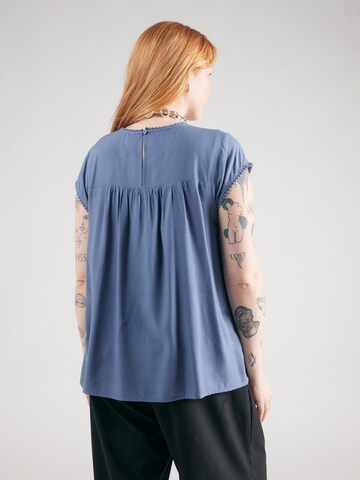 Vero Moda Curve Blouse 'VMDEBBIE' in Blauw