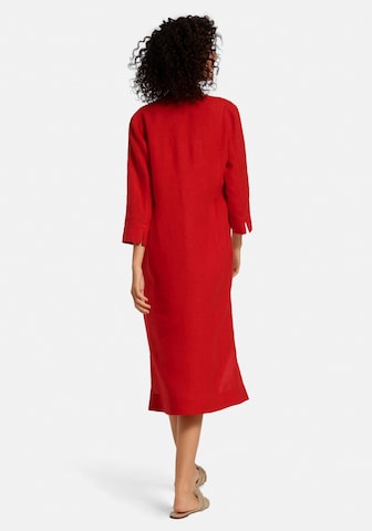 Robe Peter Hahn en rouge