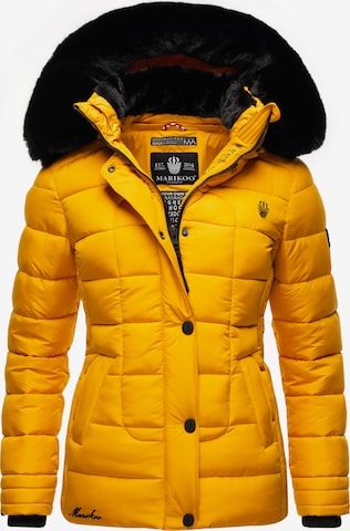 Veste d’hiver 'Qesraa' MARIKOO en jaune : devant