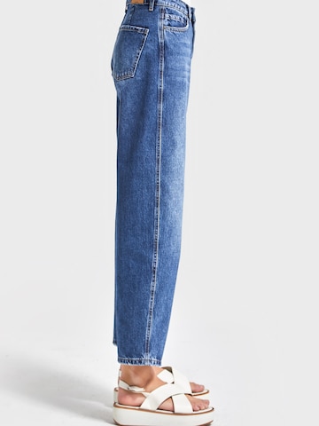IT'S BASIC Loose fit Jeans 'June Relaxed Mid Rise Jeans' in Blue