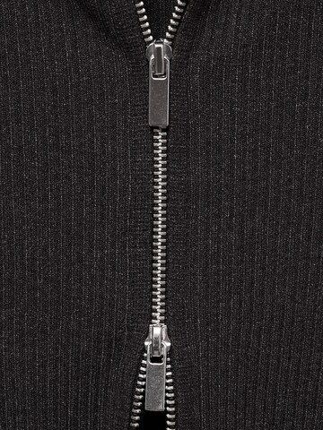 MANGO Gebreid vest 'Bae' in Grijs