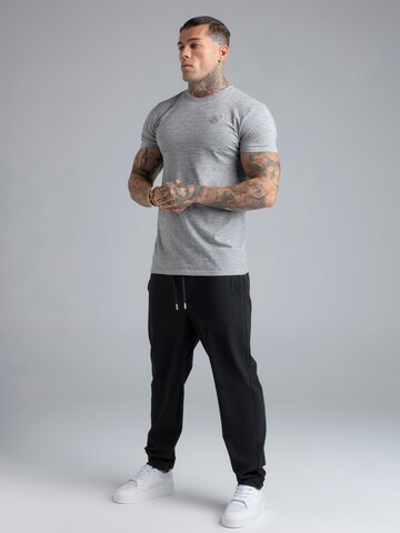 Maglietta di SikSilk in grigio