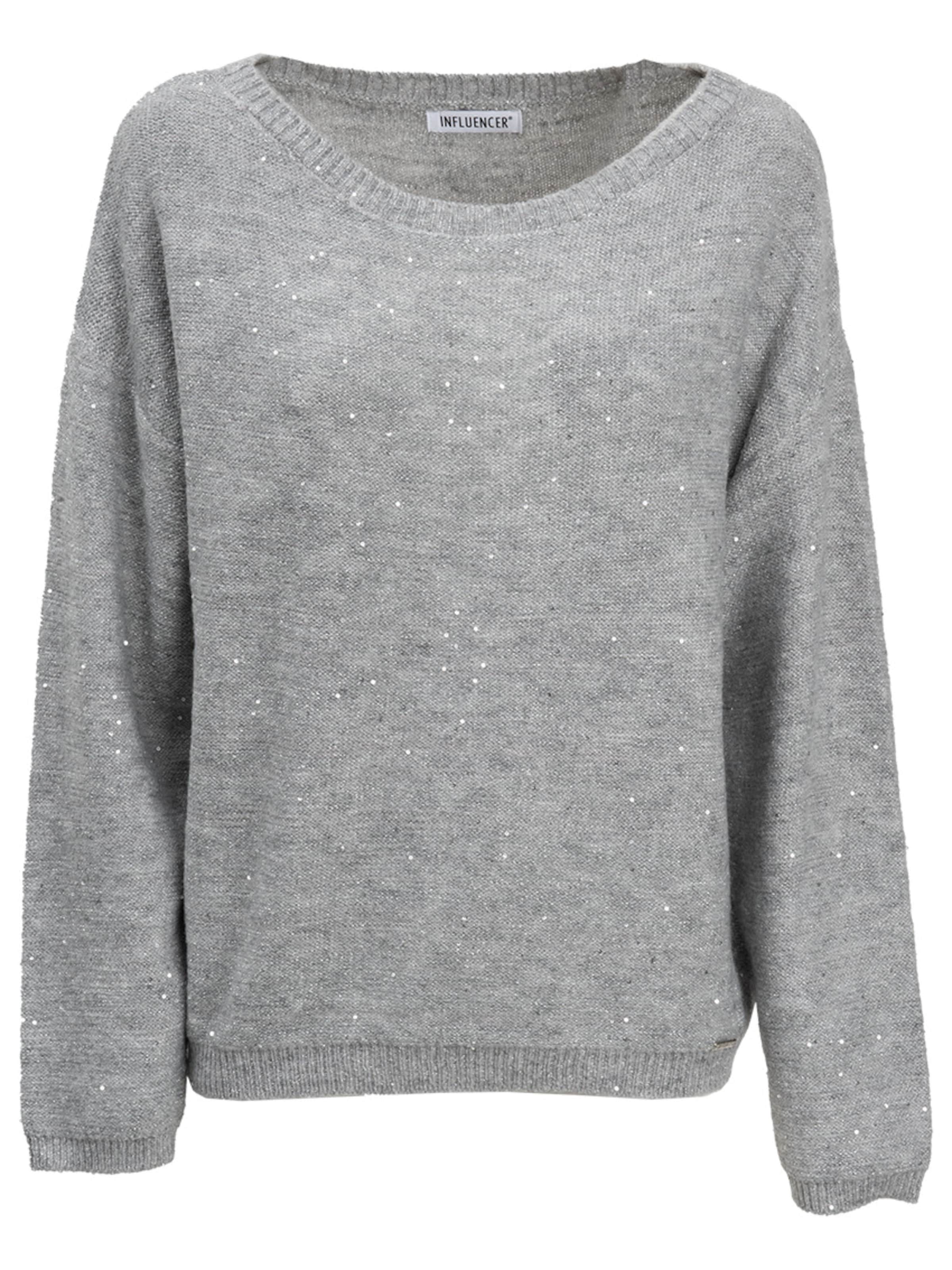 Influencer Pullover in Grau: Vorderseite