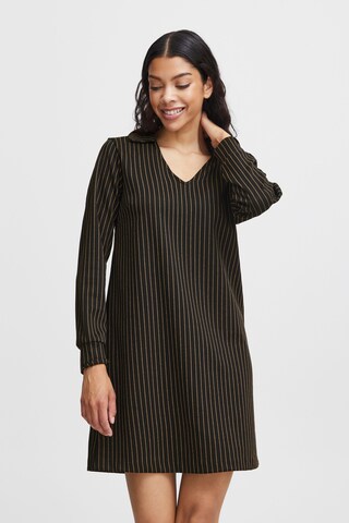 b.young - Vestidos camiseiros em castanho: frente