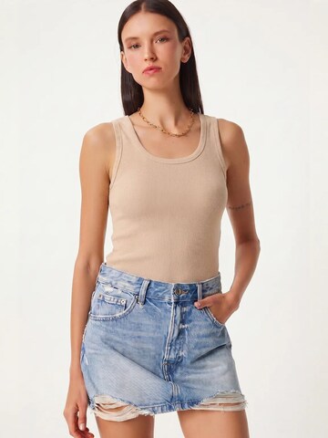 Happiness İstanbul - Top 'Tanktops & Camis' em bege