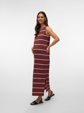 Rochie 'VMMDina' de la Vero Moda Maternity pe roșu