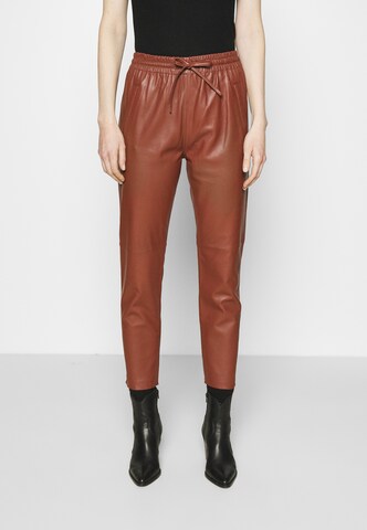 OAKWOOD Slimfit Hose 'GIFT' in Braun: Vorderseite
