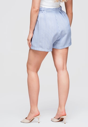 Ombre Regular Shorts in Blau