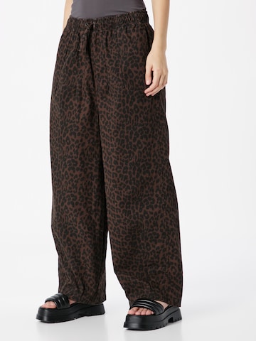 TOPSHOP Wide leg Byxa i brun: framsida