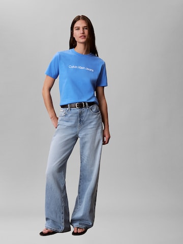 T-shirt Calvin Klein Jeans en bleu