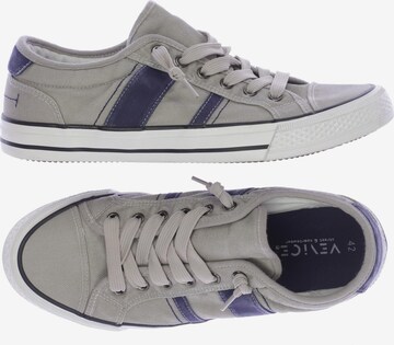 VENICE Sneakers & Trainers in 42 in Grey: front