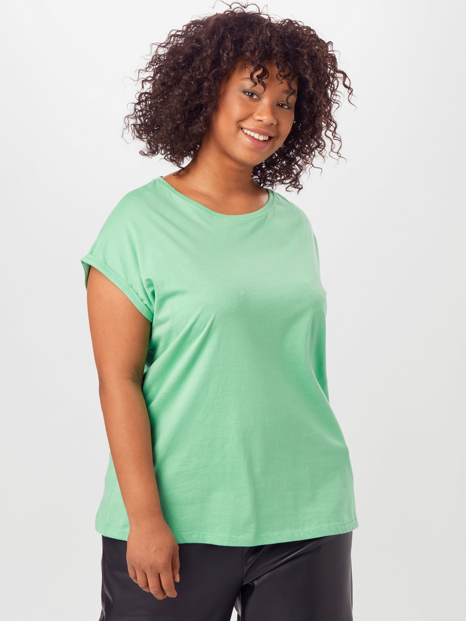 Odzież Plus size Urban Classics Koszulka w kolorze Nefrytm 