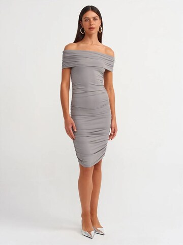 Dilvin Dress in Grey