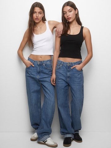 Pull&Bear Top | črna barva: sprednja stran