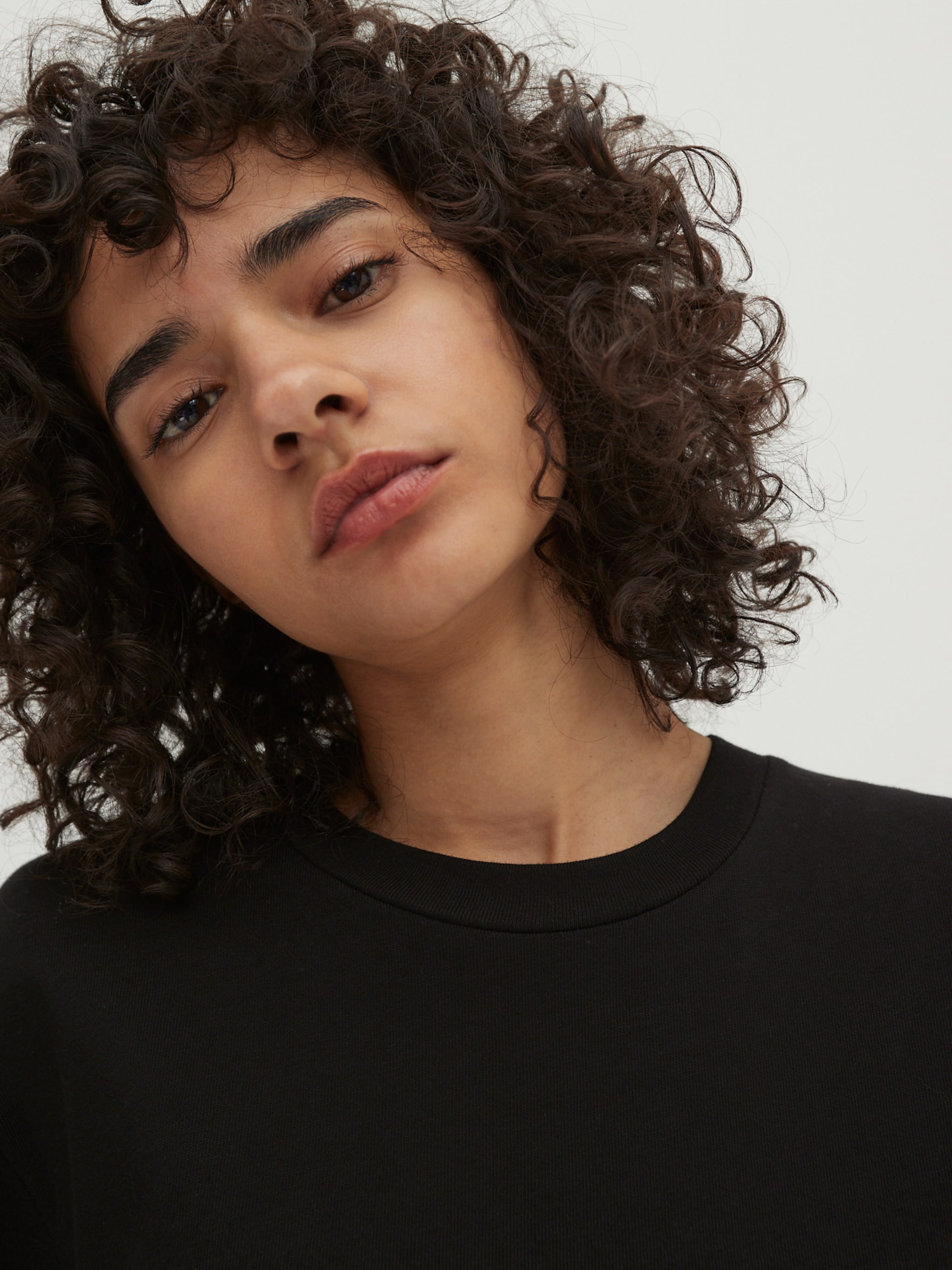EDITED Produits Robe 'Zuri' noir