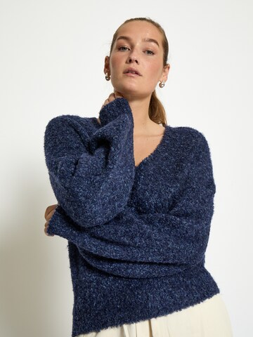 Pullover 'Jennie' di minus in blu