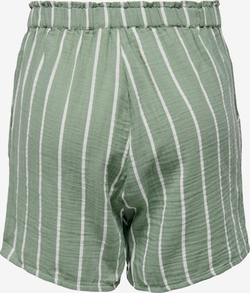 ONLY Regular Shorts 'NORA' in Grün