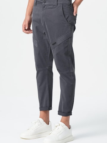 M.O.D MIRACLE OF DENIM Tapered Cargobukser i grå