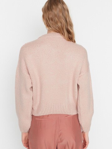 Trendyol Sweater in Pink