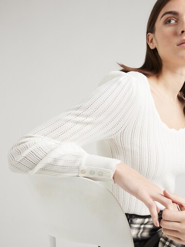 Pull-over 'ONLMeddi' ONLY en blanc