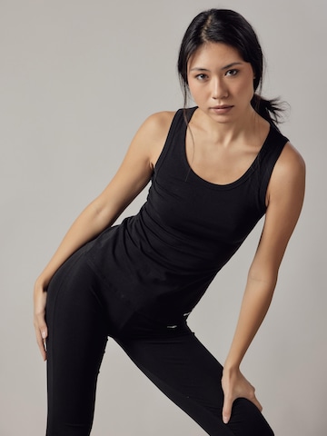 Top 'Canotta' di OWN Off With Nature in nero