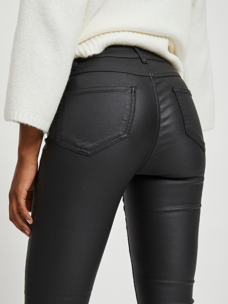 VILA Jeans 'Vicommit' in Schwarz | ABOUT YOU
