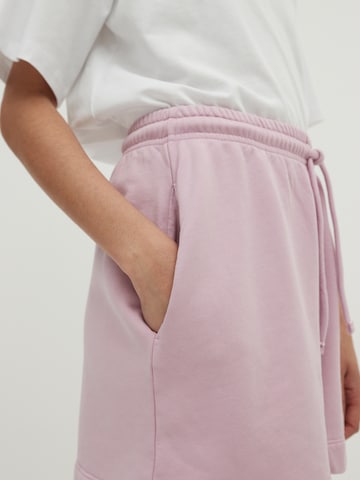 Loosefit Pantaloni 'Daisy' di EDITED in rosa