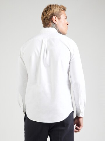 Coupe regular Chemise 'HERITAGE' TOMMY HILFIGER en blanc