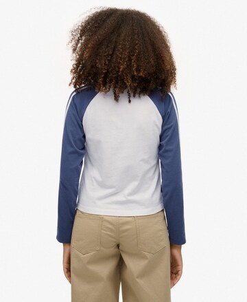 T-shirt 'Essential' Superdry en blanc