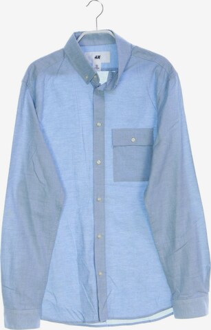 H&M Button Up Shirt in M in Blue: front