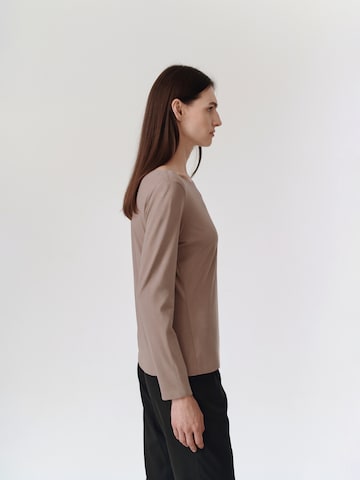 T-shirt 'Mikajanka' TATUUM en beige