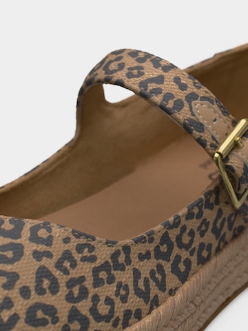 Ballerina con cinturino di TOMS in beige